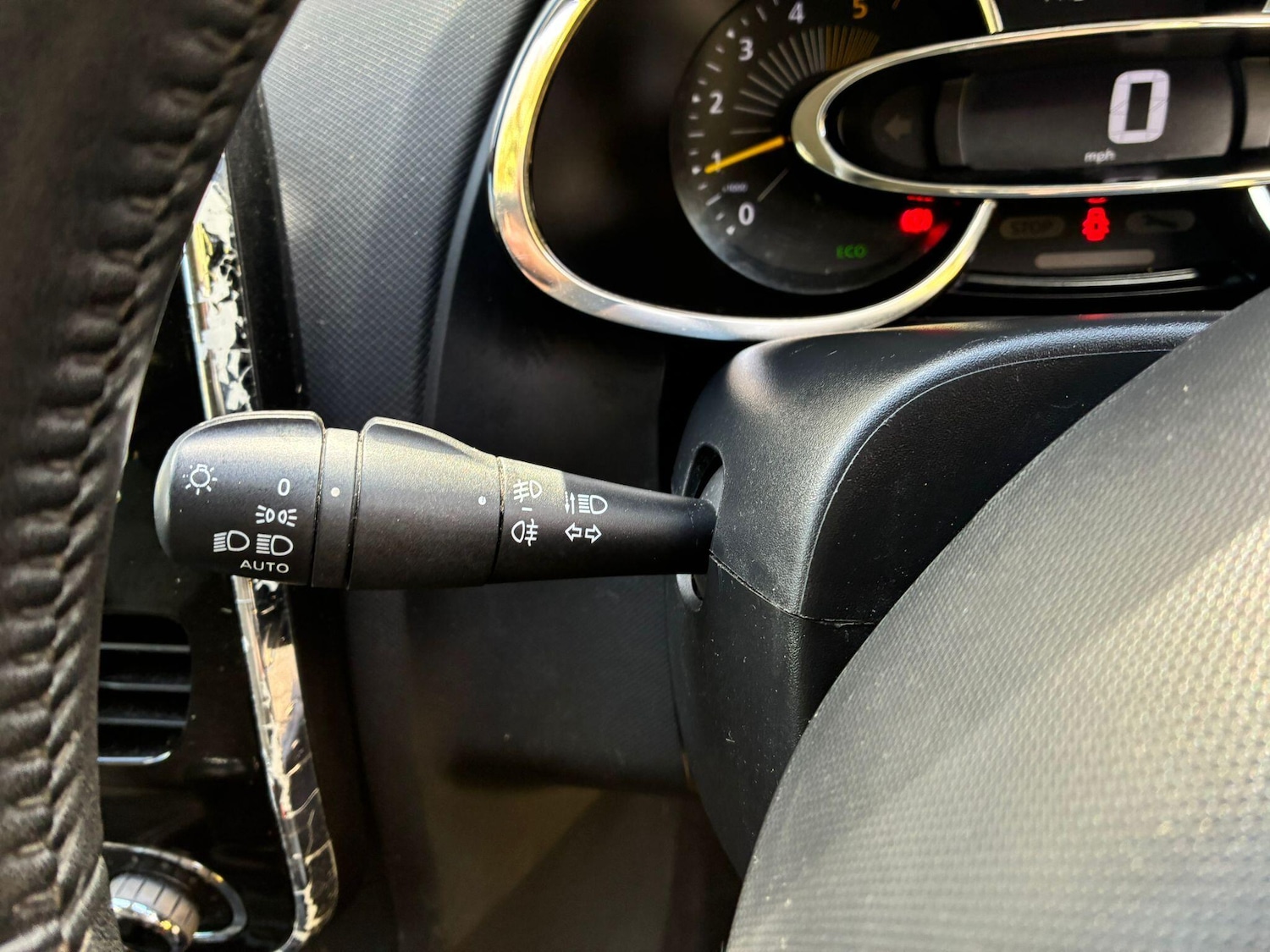 Used Renault Clio 2015 for sale - 78033907: Photo 30