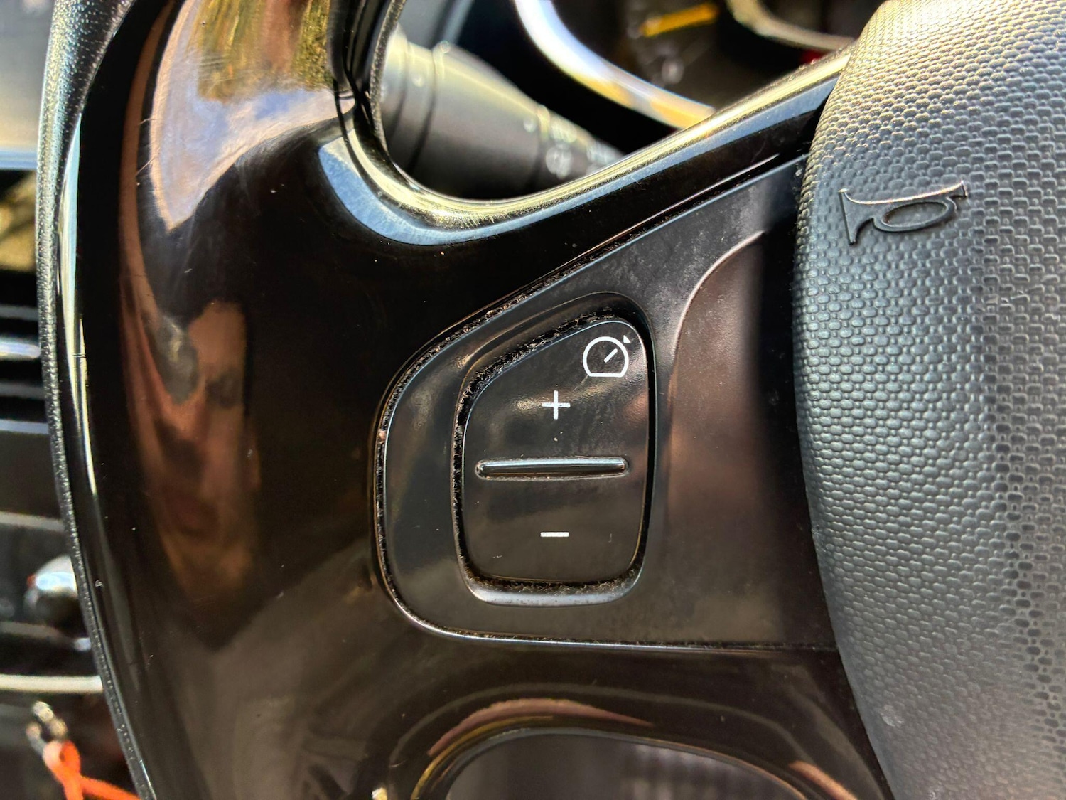 Used Renault Clio 2015 for sale - 78033907: Photo 31