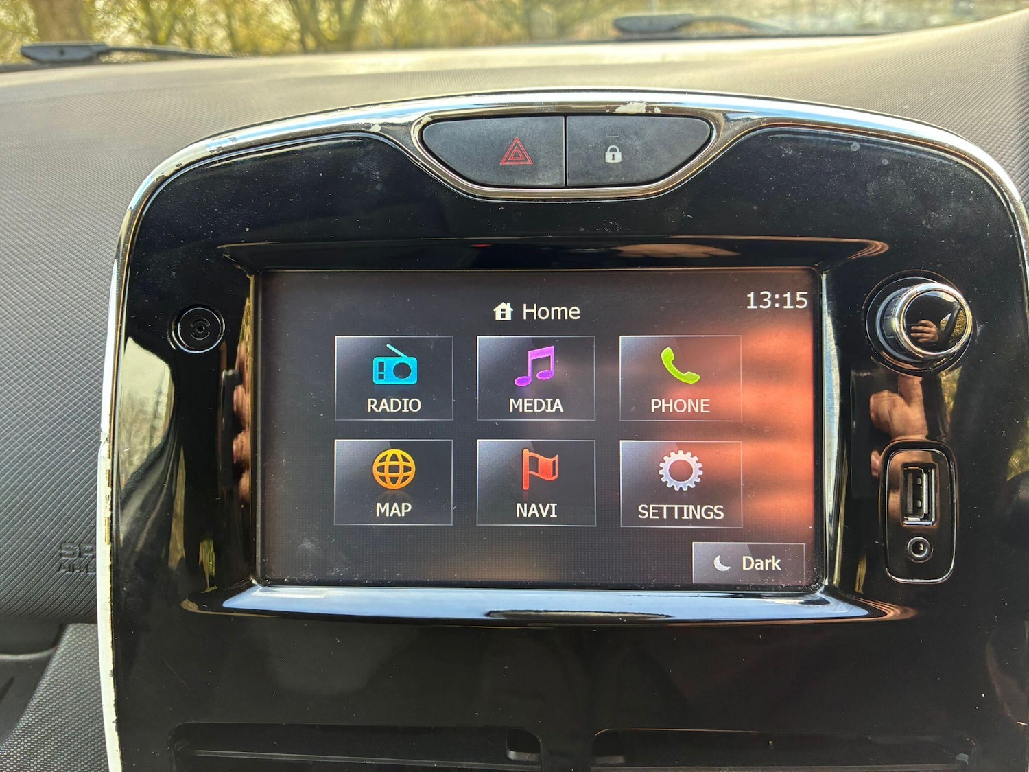 Used Renault Clio 2015 for sale - 78033907: Photo 38