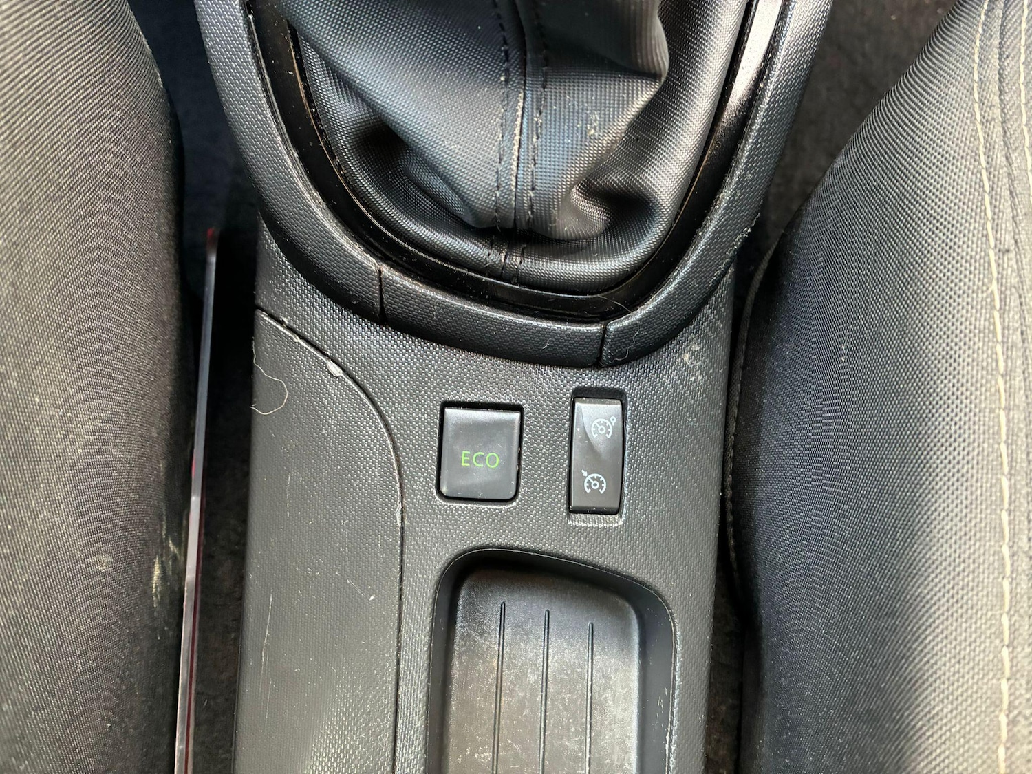 Used Renault Clio 2015 for sale - 78033907: Photo 44