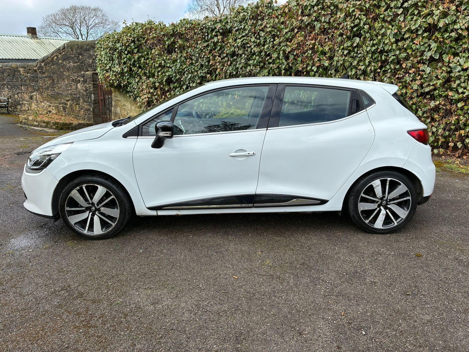 Used Renault Clio 2015 for sale - 78033907: Photo 61