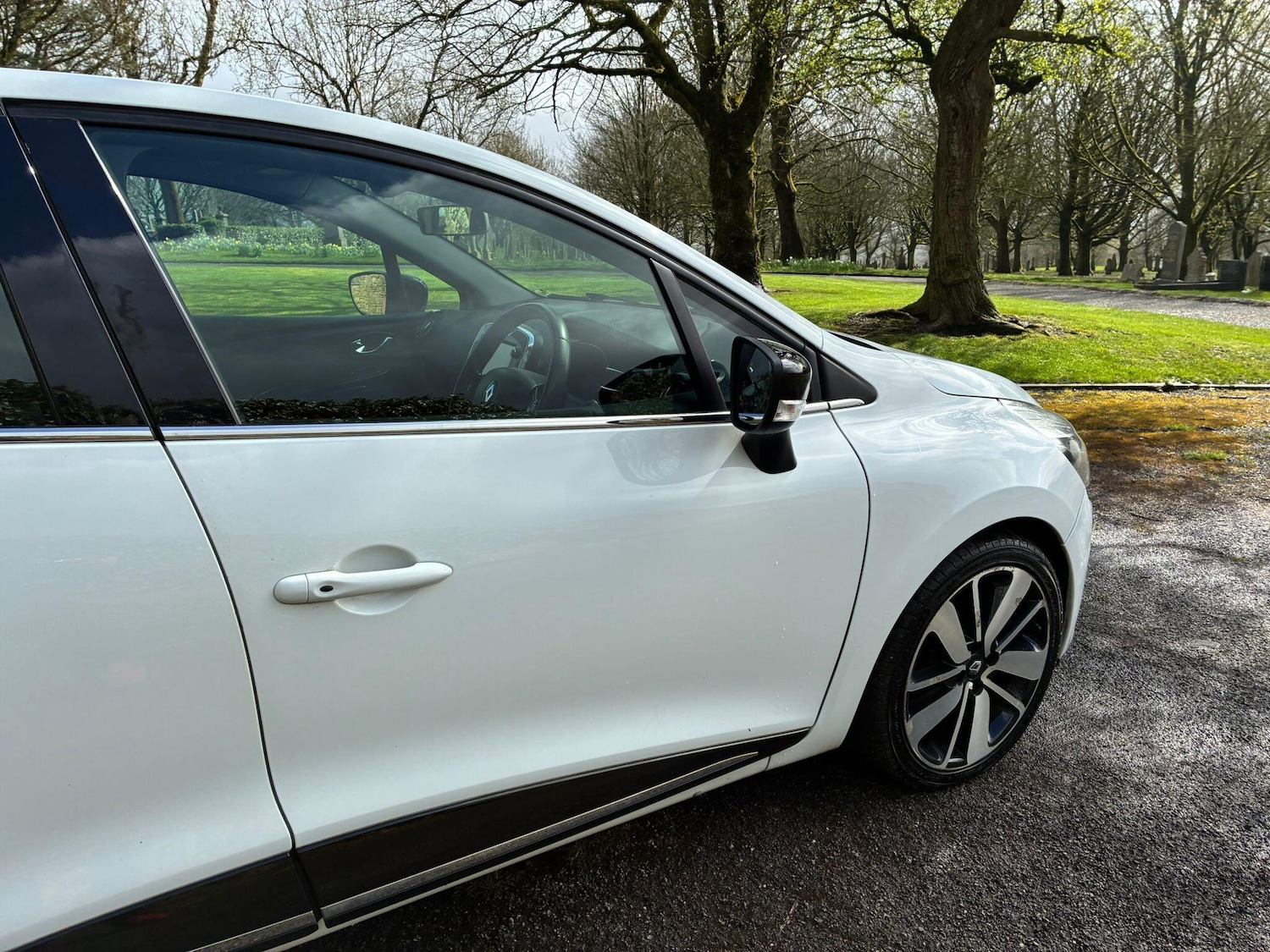 Used Renault Clio 2015 for sale - 78033907: Photo 80
