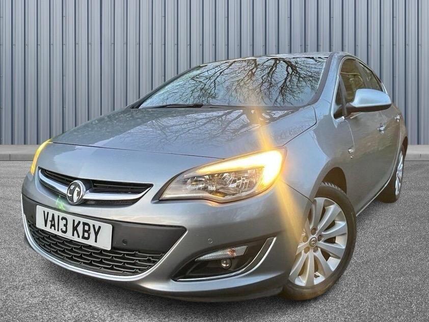 Used Vauxhall Astra 2013 for sale - 77202715: Photo 3
