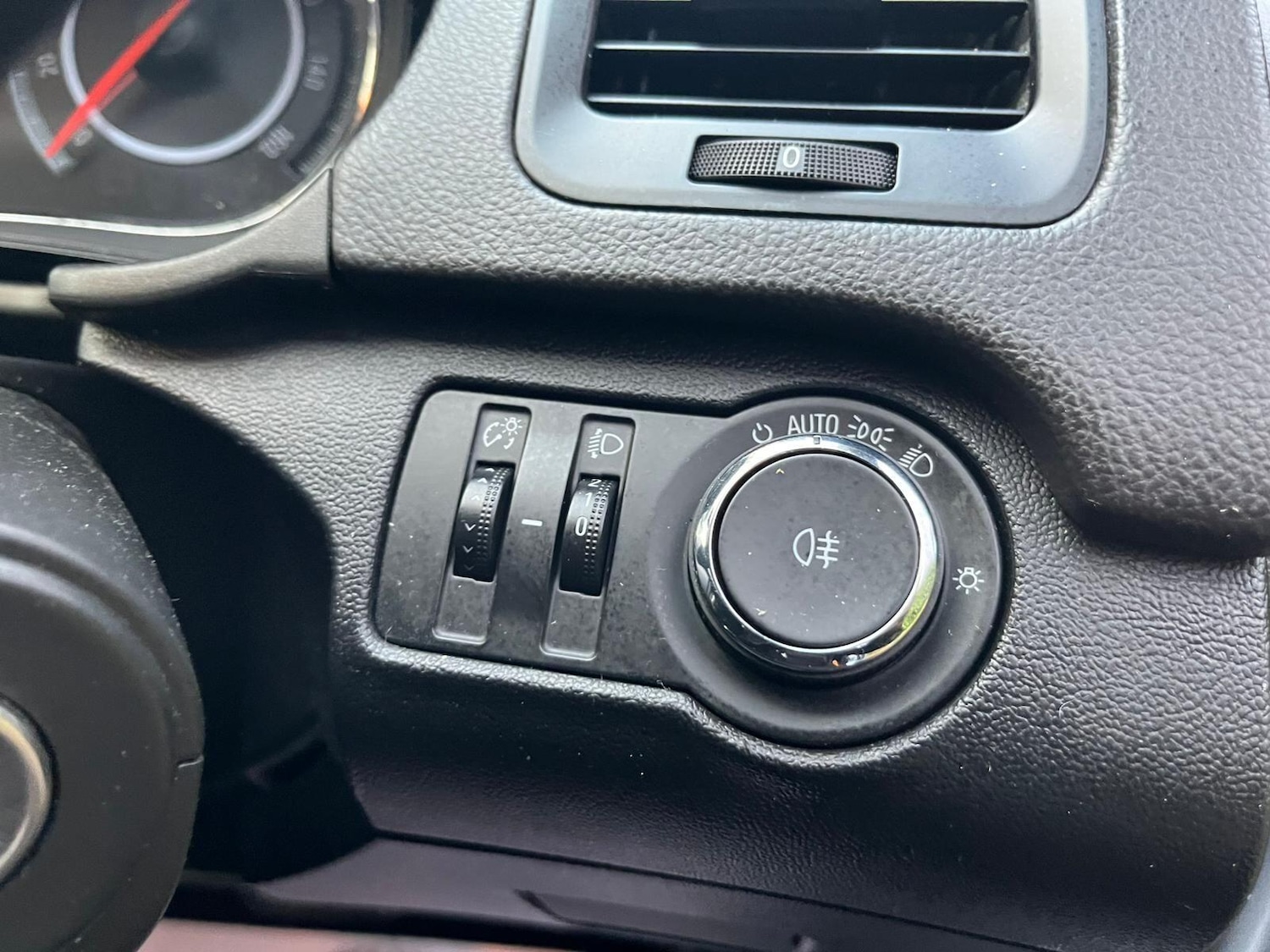 Used Vauxhall Insignia 2015 for sale - 76499576: Photo 34