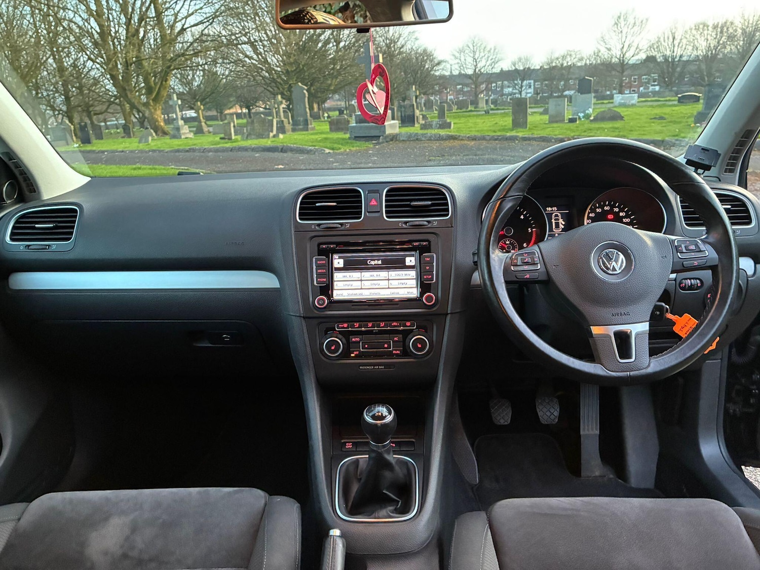 Used Volkswagen Golf 2010 for sale - 77957641: Photo 10