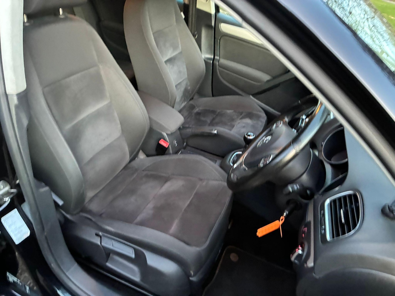 Used Volkswagen Golf 2010 for sale - 77957641: Photo 22