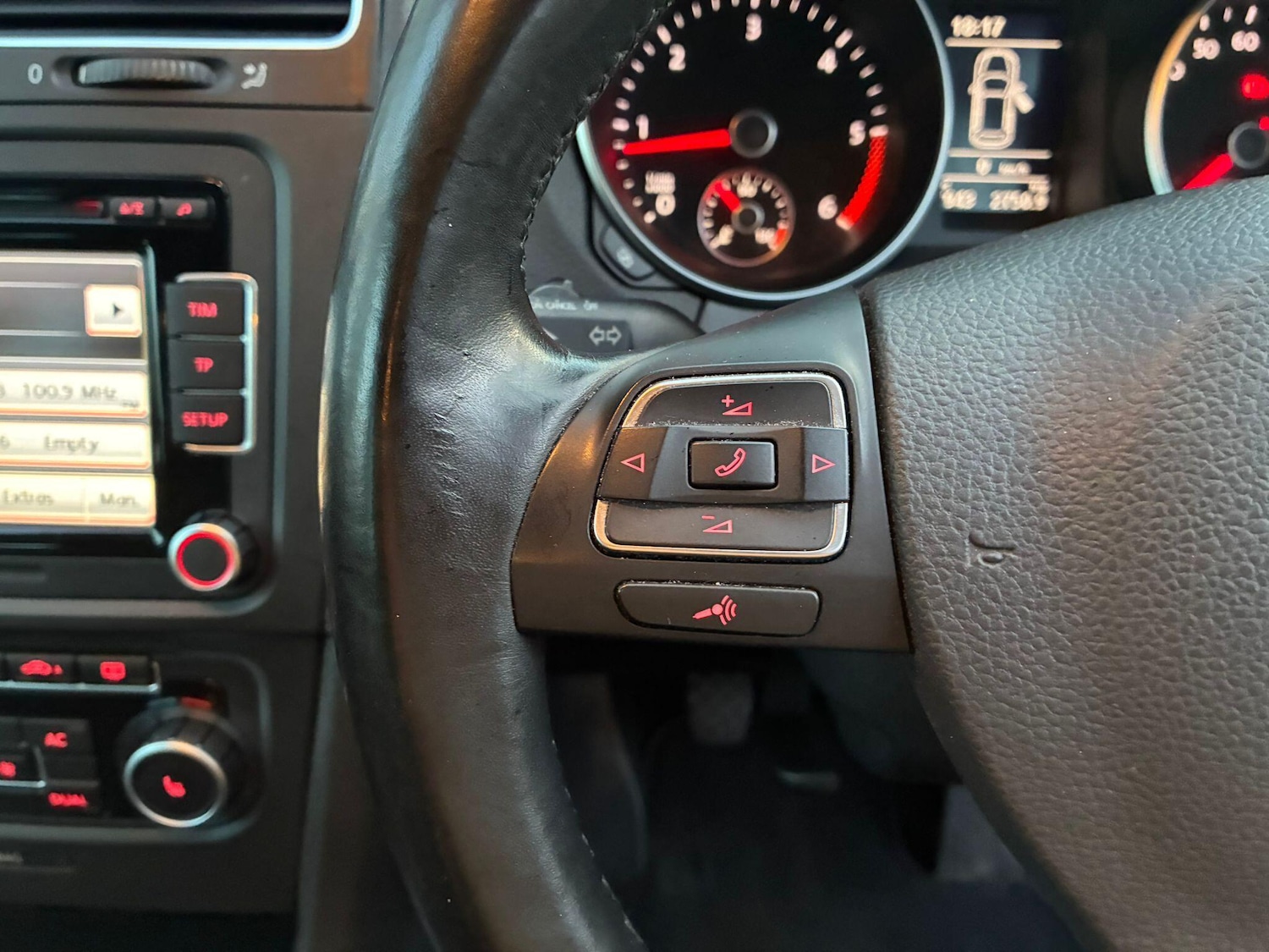 Used Volkswagen Golf 2010 for sale - 77957641: Photo 29