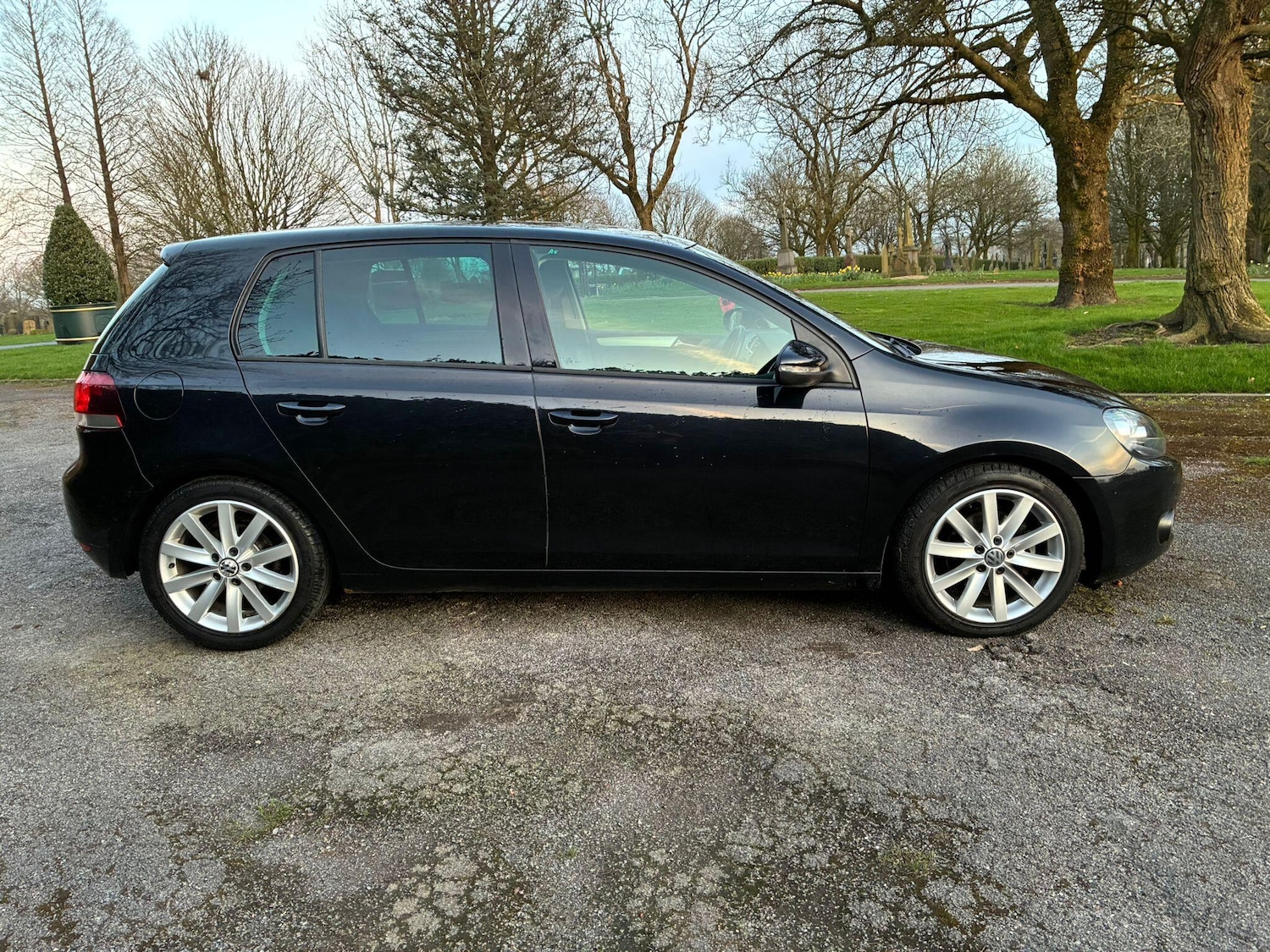 Used Volkswagen Golf 2010 for sale - 77957641: Photo 69