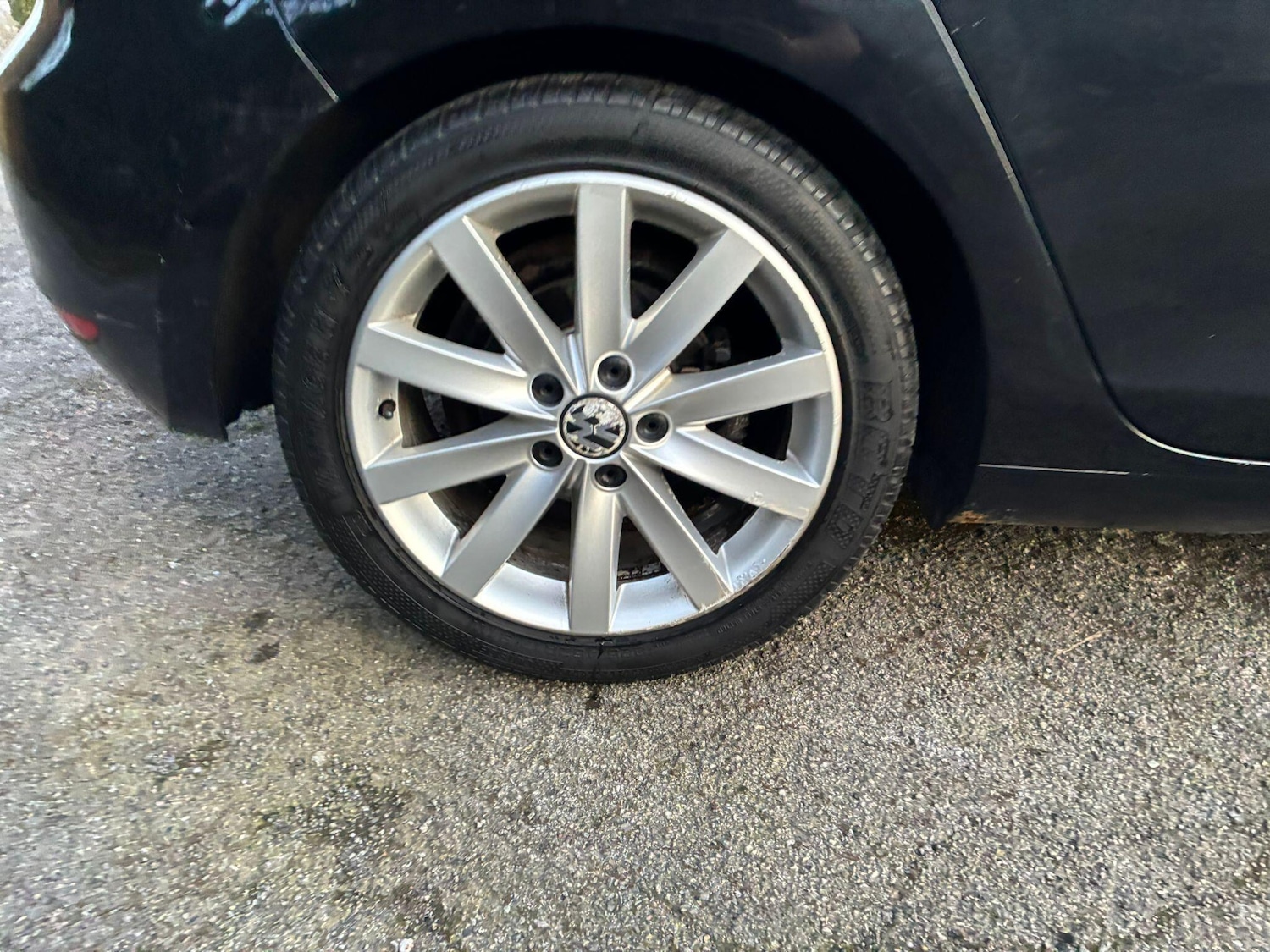 Used Volkswagen Golf 2010 for sale - 77957641: Photo 74