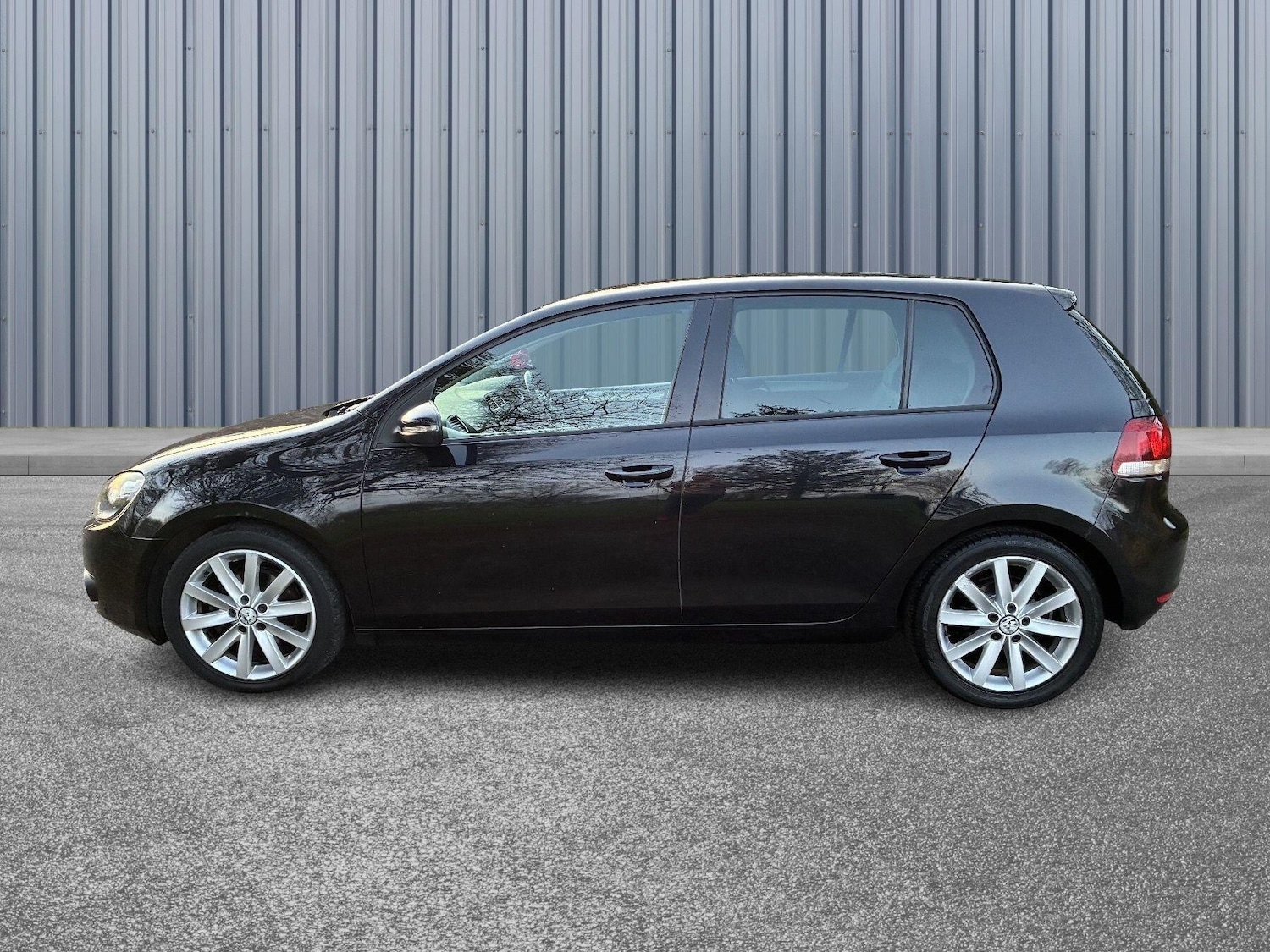 Used Volkswagen Golf 2010 for sale - 77957641: Photo 8