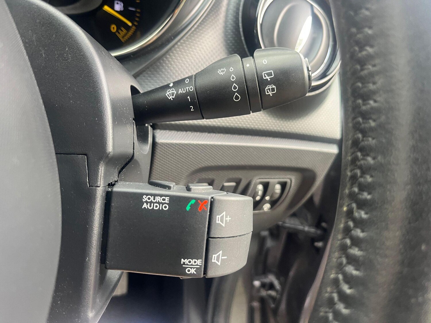 Used Renault Captur 2014 for sale - 76109465: Photo 31