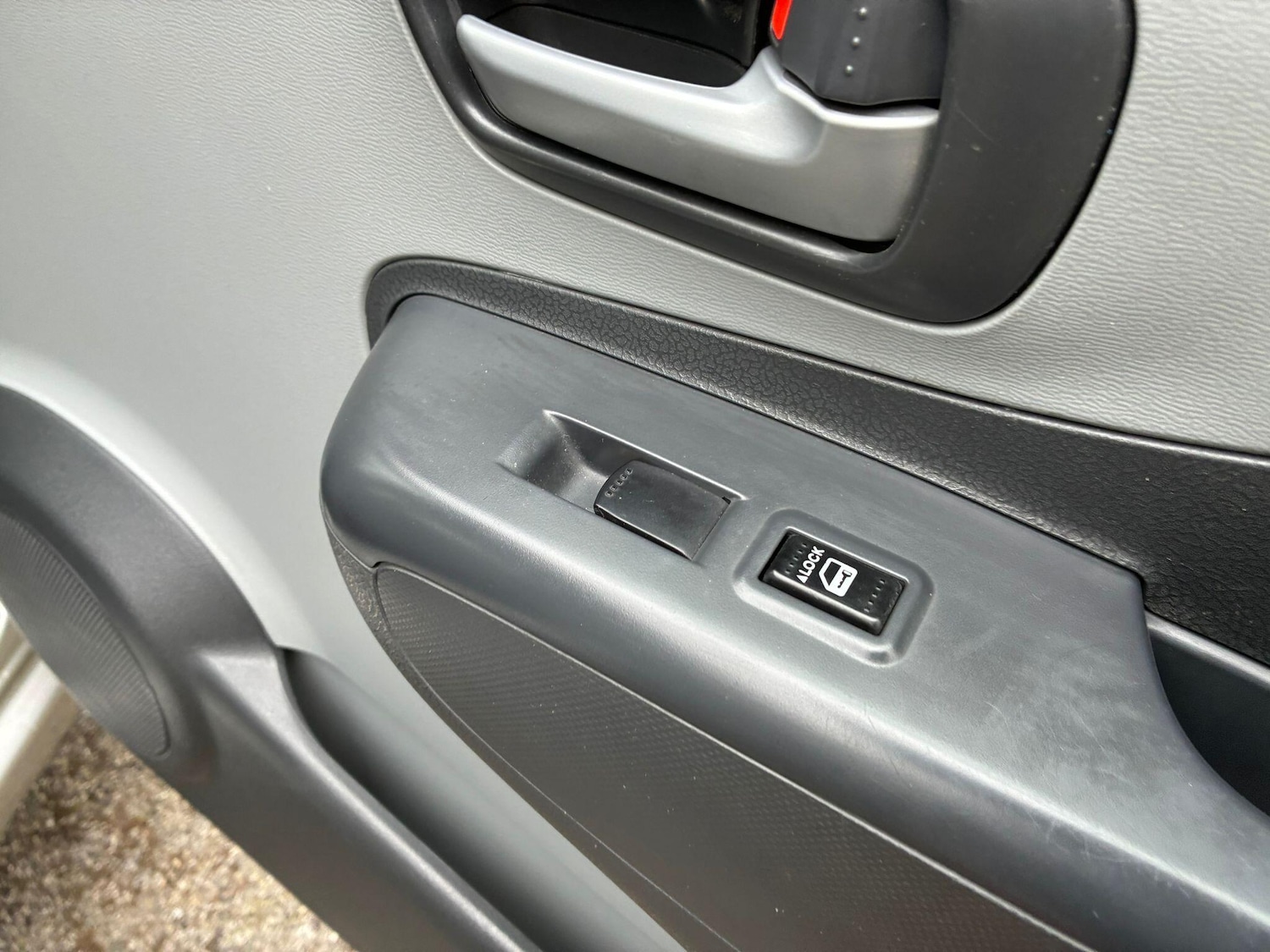 Used Nissan Pixo 2009 for sale - 77883082: Photo 26