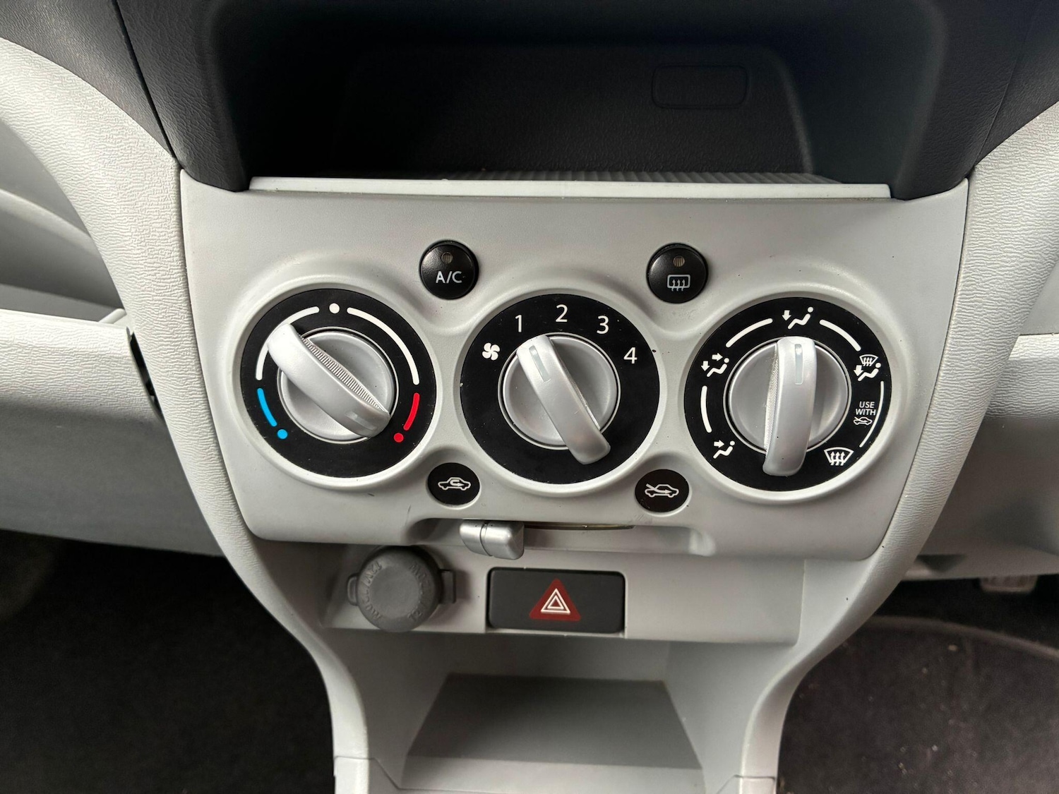 Used Nissan Pixo 2009 for sale - 77883082: Photo 33