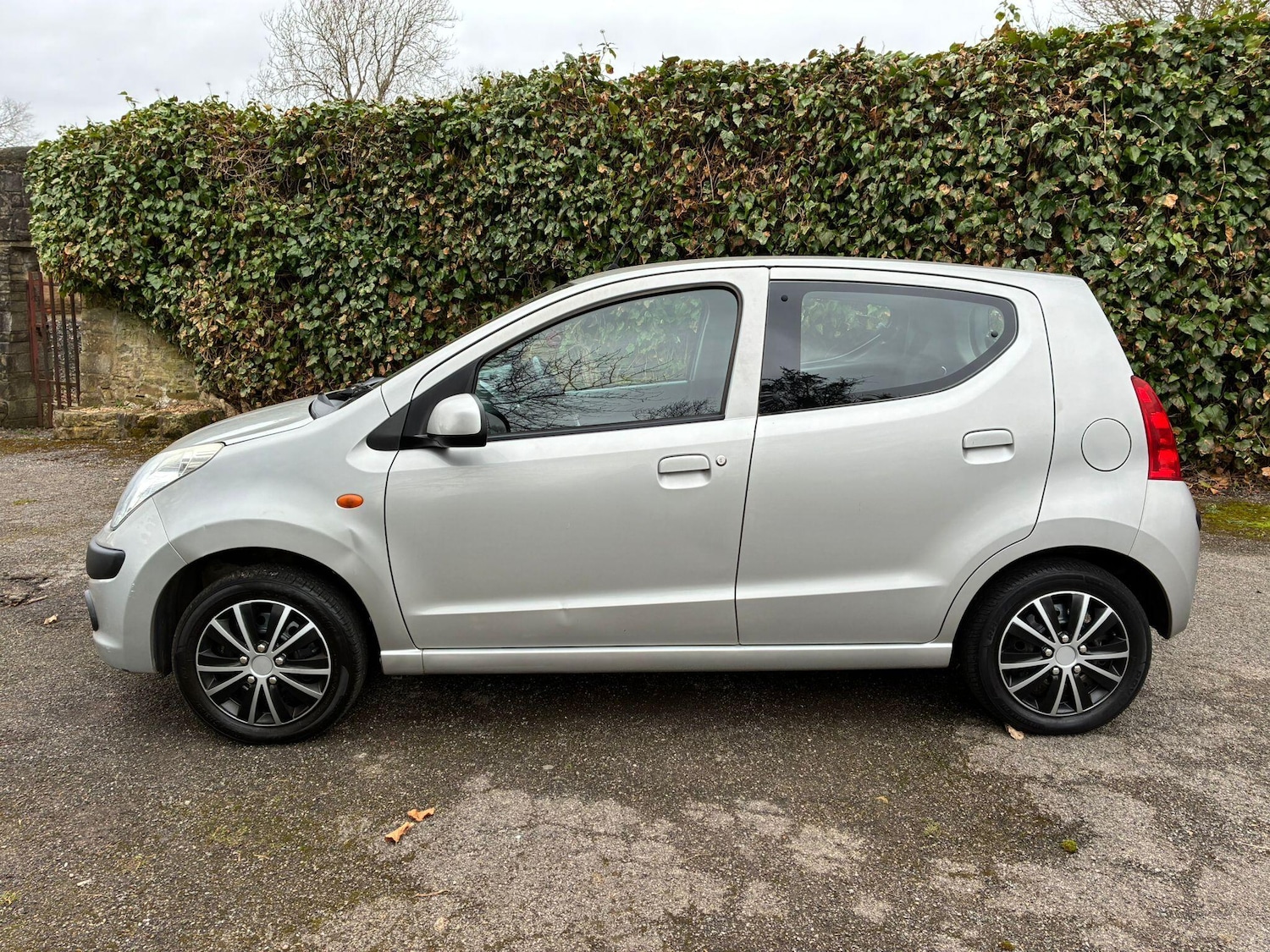 Used Nissan Pixo 2009 for sale - 77883082: Photo 8