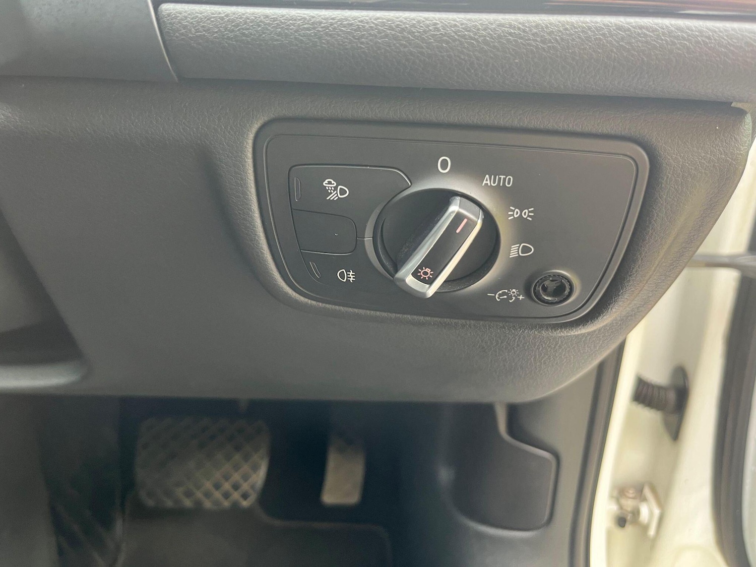Used Audi A6 Saloon 2013 for sale - 76108790: Photo 44