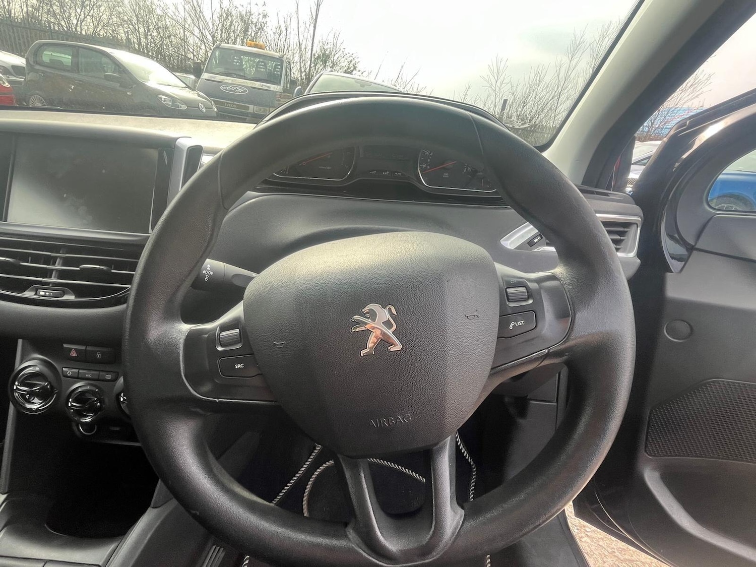 Used Peugeot 208 2012 for sale - 77994216: Photo 14