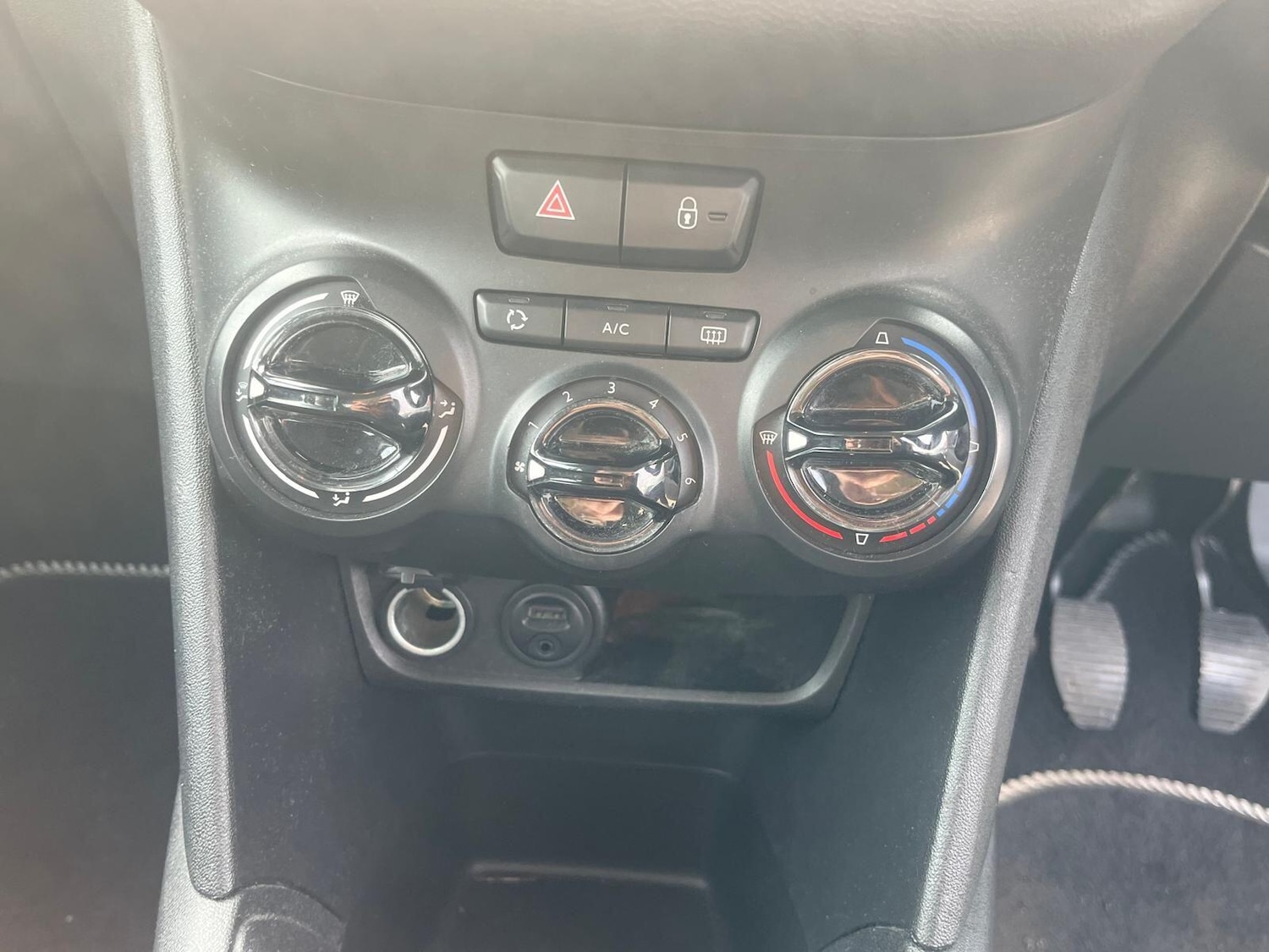 Used Peugeot 208 2012 for sale - 77994216: Photo 17