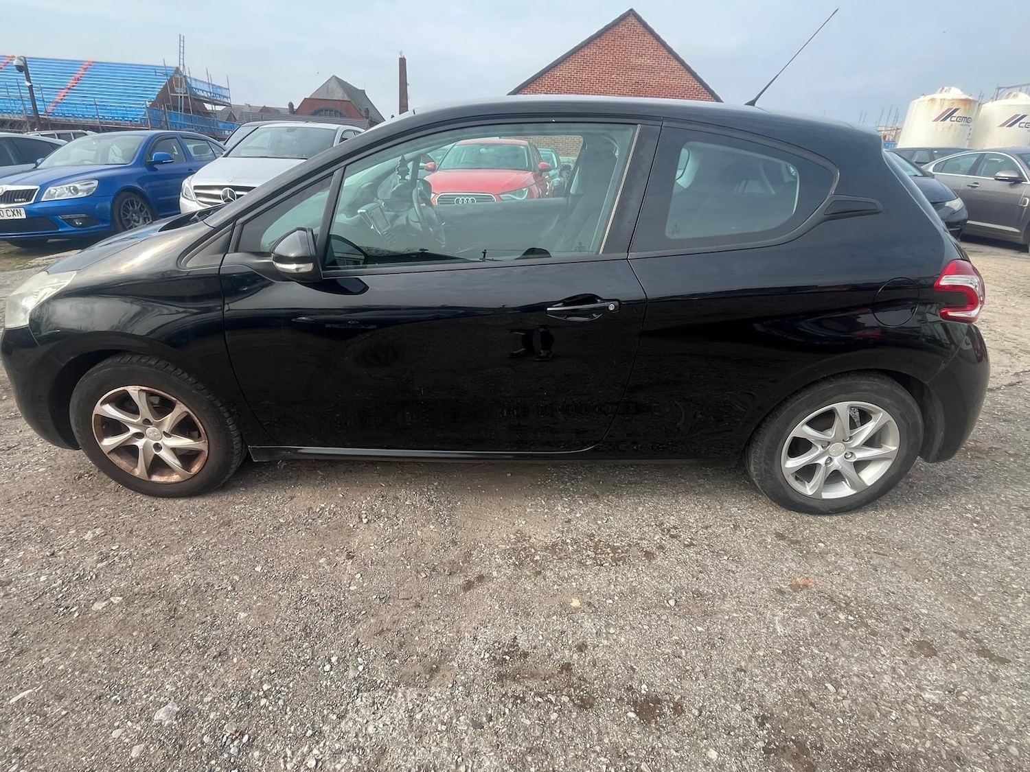 Used Peugeot 208 2012 for sale - 77994216: Photo 8
