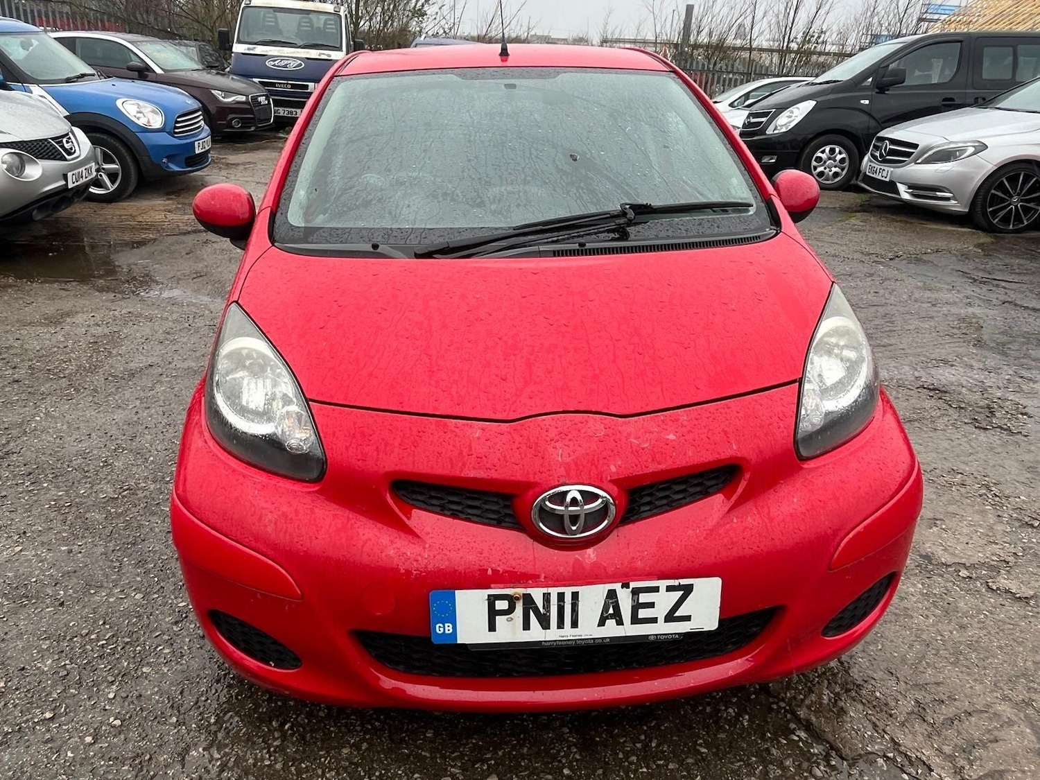 Used Toyota AYGO 2011 for sale - 77908925: Photo 2