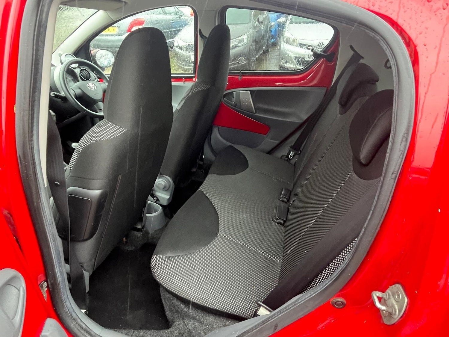 Used Toyota AYGO 2011 for sale - 77908925: Photo 9