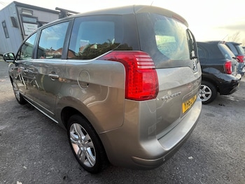 Used Peugeot 5008 2013 for sale - 77237630: Photo