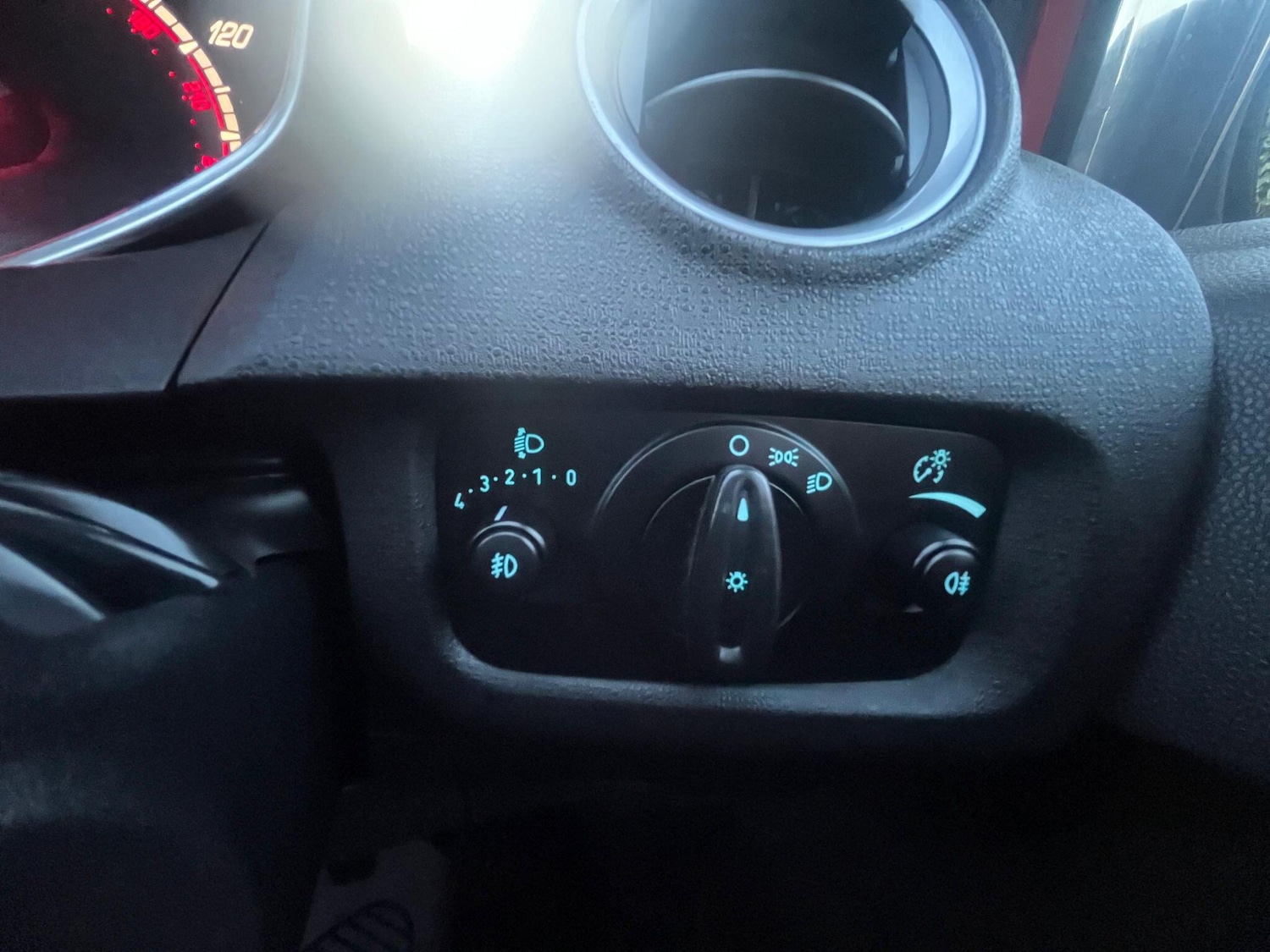 Used Ford Fiesta 2014 for sale - 77229209: Photo 32