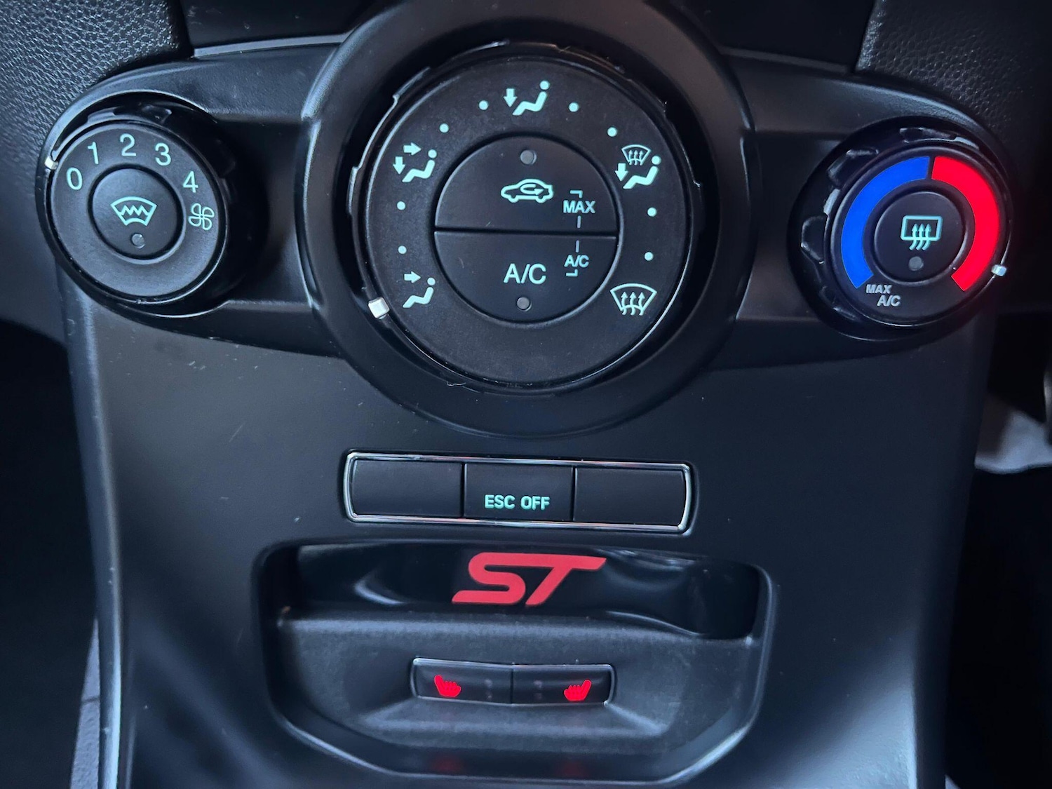 Used Ford Fiesta 2014 for sale - 77229209: Photo 38