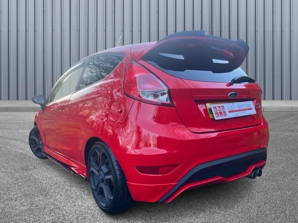 Used Ford Fiesta 2014 for sale - 77229209: Photo 4