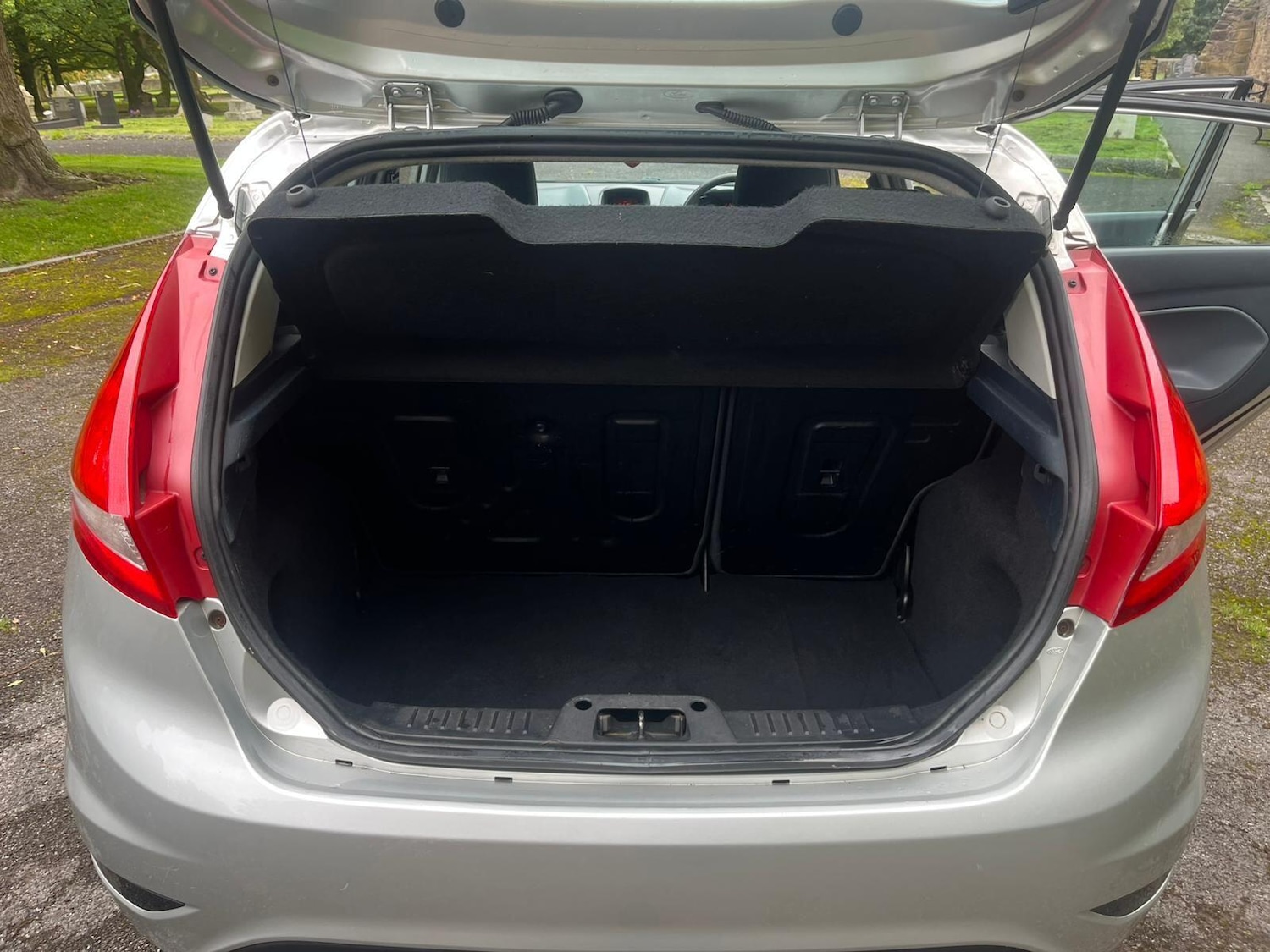 Used Ford Fiesta 2010 for sale - 76175068: Photo 18