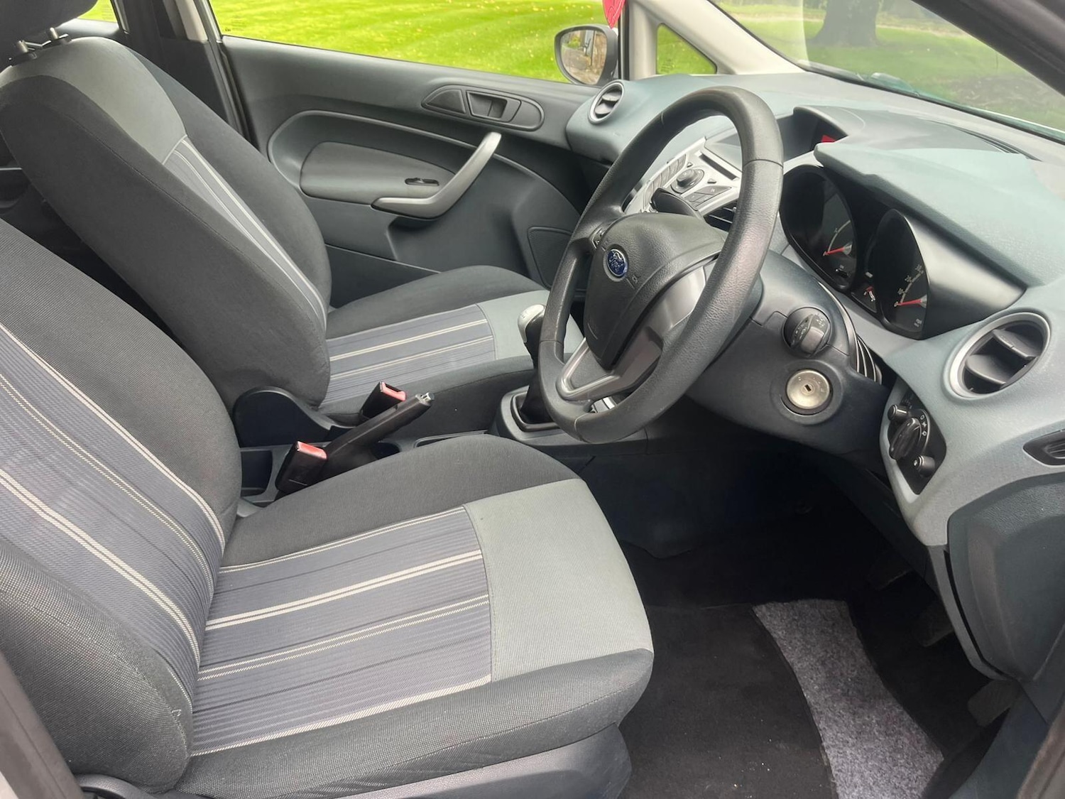 Used Ford Fiesta 2010 for sale - 76175068: Photo 23