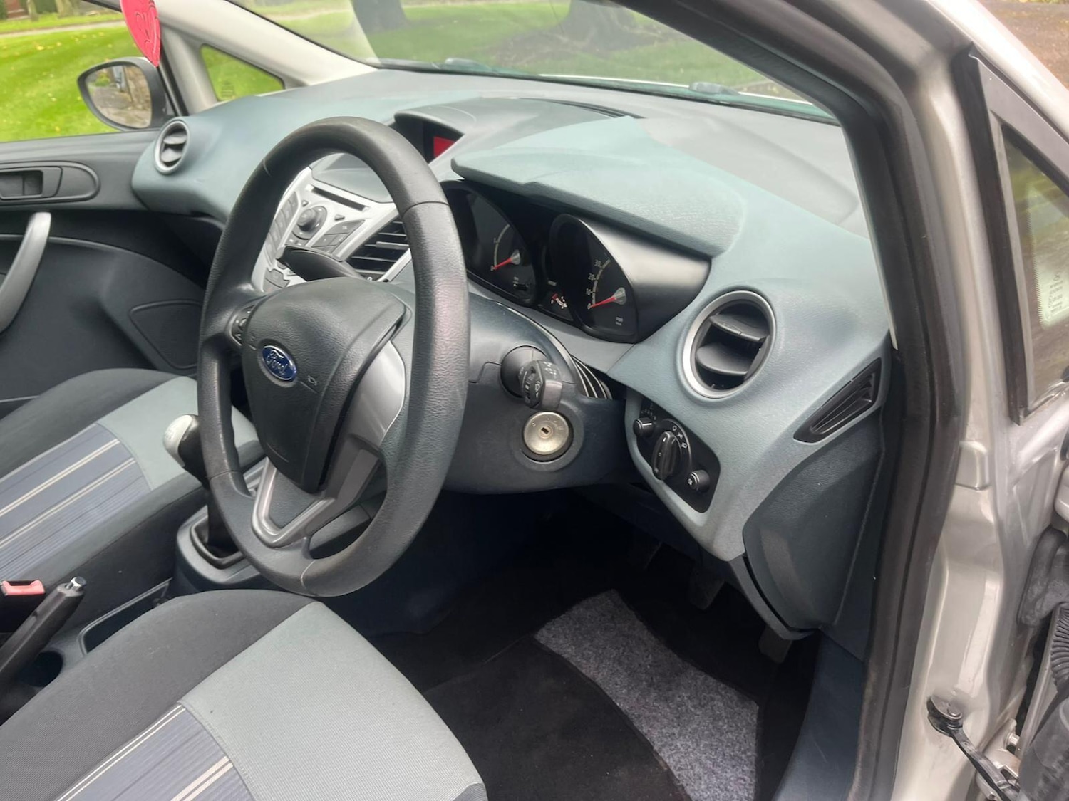 Used Ford Fiesta 2010 for sale - 76175068: Photo 24