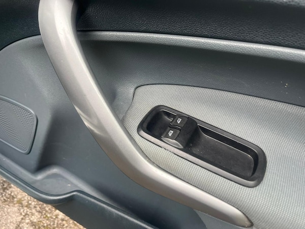 Used Ford Fiesta 2010 for sale - 76175068: Photo 27