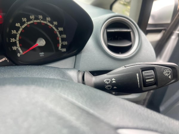 Used Ford Fiesta 2010 for sale - 76175068: Photo 32
