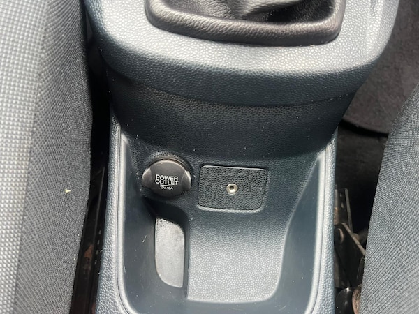 Used Ford Fiesta 2010 for sale - 76175068: Photo 42