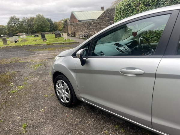 Used Ford Fiesta 2010 for sale - 76175068: Photo 58