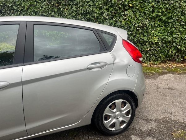 Used Ford Fiesta 2010 for sale - 76175068: Photo 59