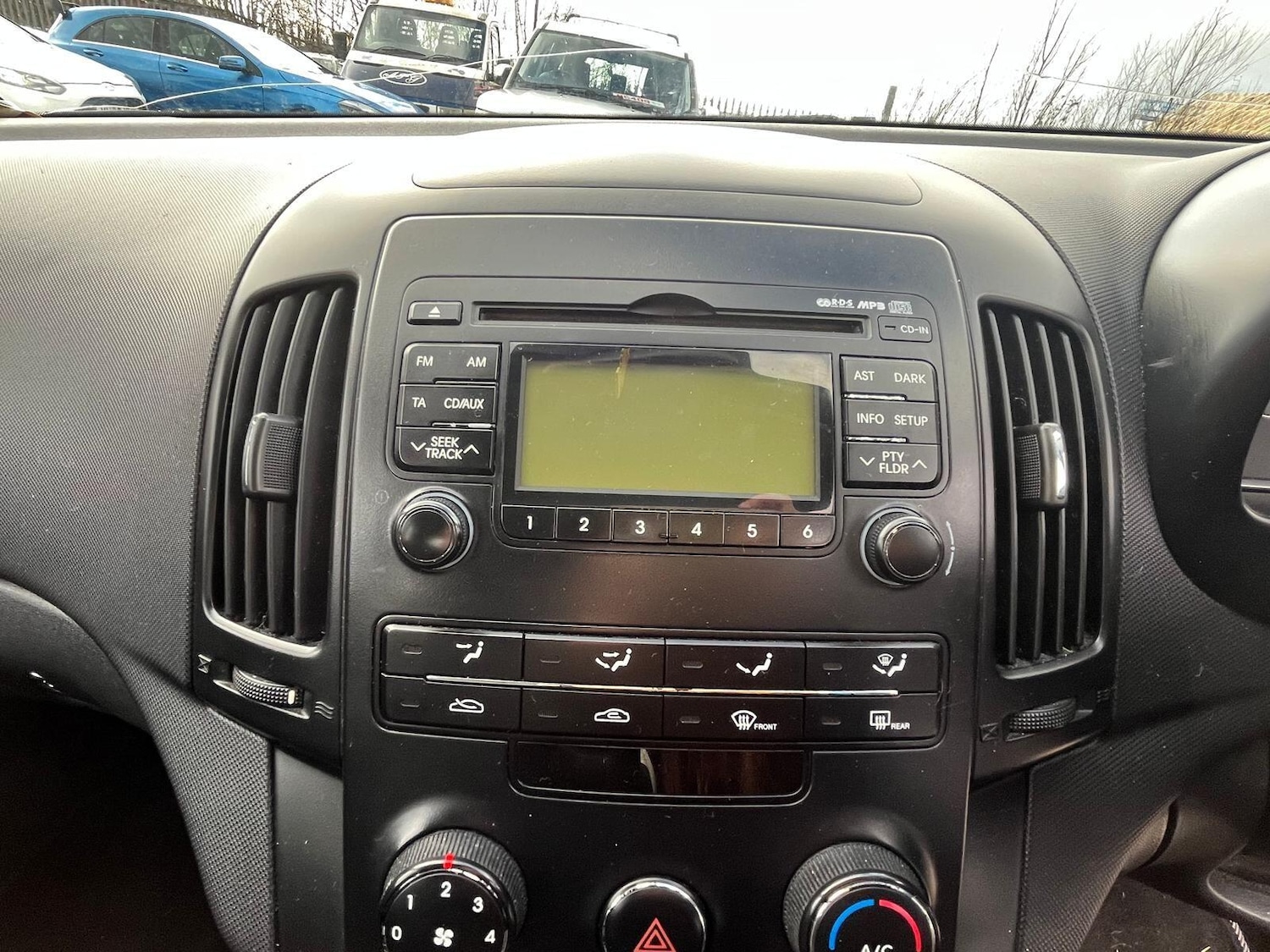 Used Hyundai i30 2010 for sale - 77637714: Photo 11