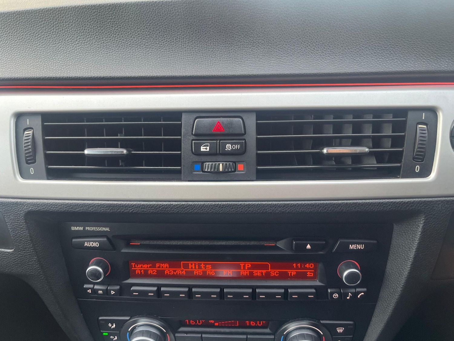 Used BMW 3 Series 2011 for sale - 77081734: Photo 30