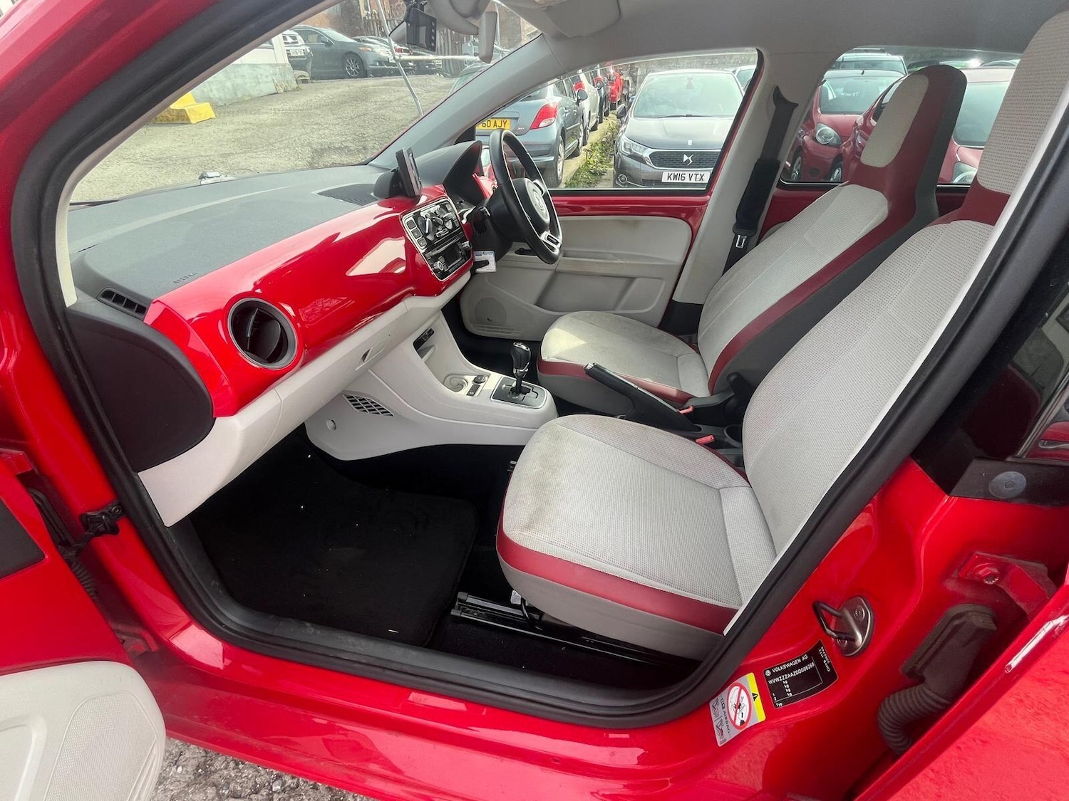 Used Volkswagen up! 2026 for sale - 77969842: Photo 9