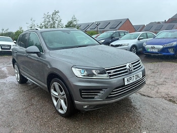 Used Volkswagen Touareg 2017 for sale - 78878978: Photo