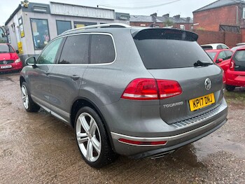 Used Volkswagen Touareg 2017 for sale - 78878978: Photo