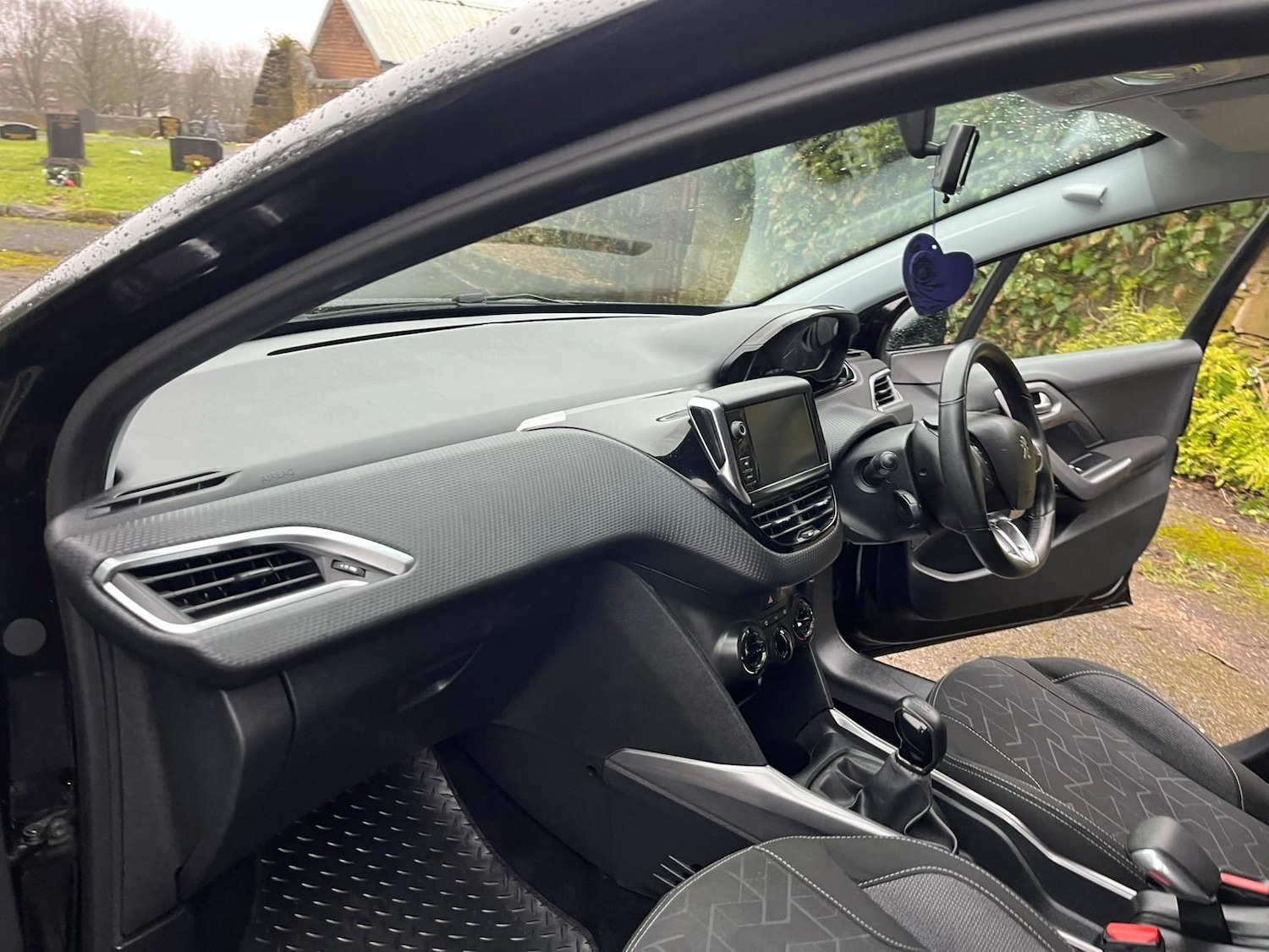 Used Peugeot 2008 2017 for sale - 77456055: Photo 12