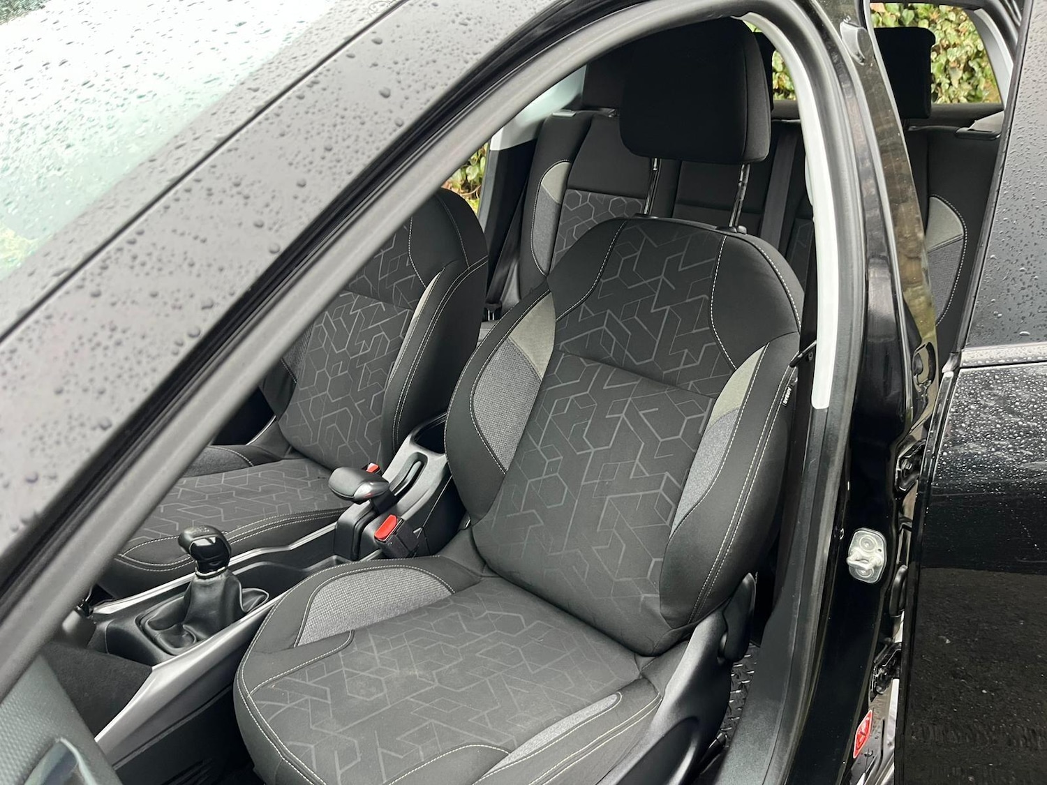 Used Peugeot 2008 2017 for sale - 77456055: Photo 14