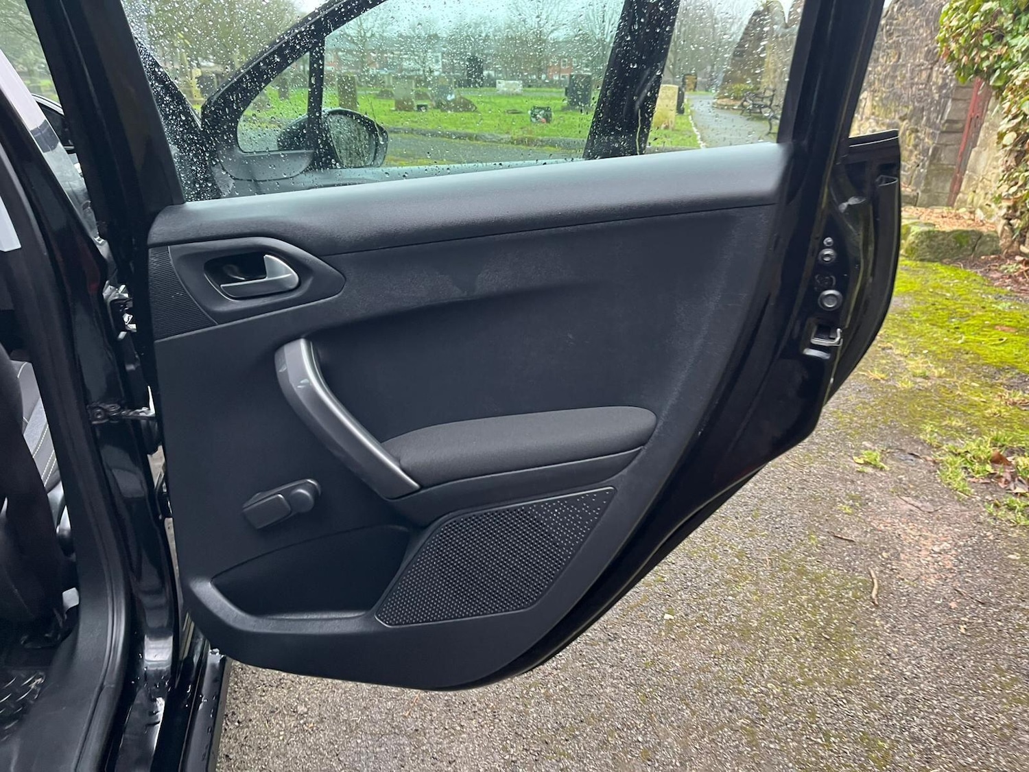 Used Peugeot 2008 2017 for sale - 77456055: Photo 21