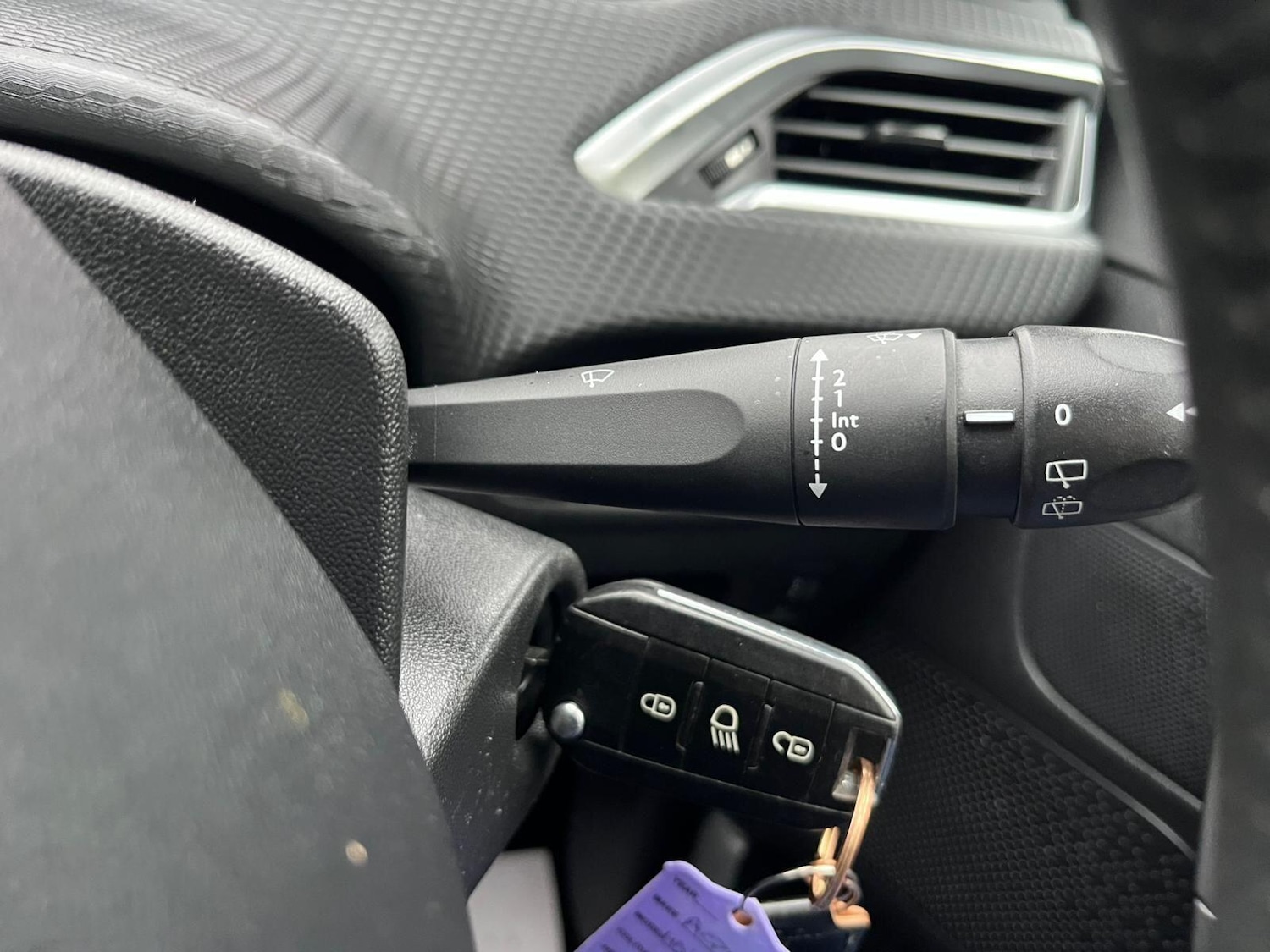 Used Peugeot 2008 2017 for sale - 77456055: Photo 32