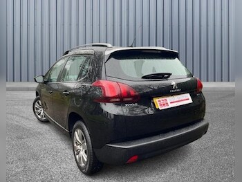 Used Peugeot 2008 2017 for sale - 77456055: Photo