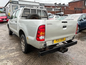 Used Toyota Hilux 2011 for sale - 77057342: Photo