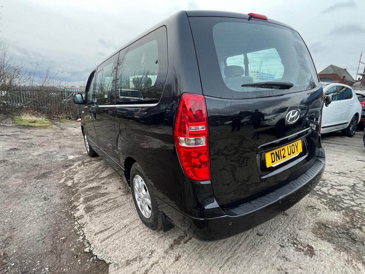 Used Hyundai i800 2012 for sale - 77559120: Photo 4