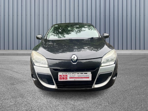 Used Renault Megane 2010 for sale - 75314953: Photo 2