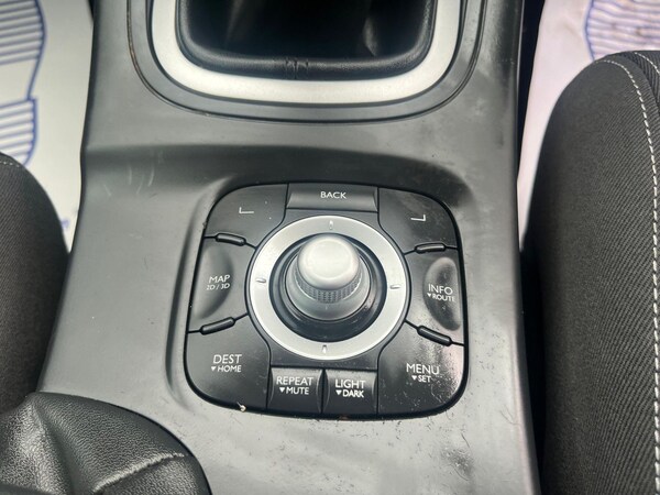 Used Renault Megane 2010 for sale - 75314953: Photo 32